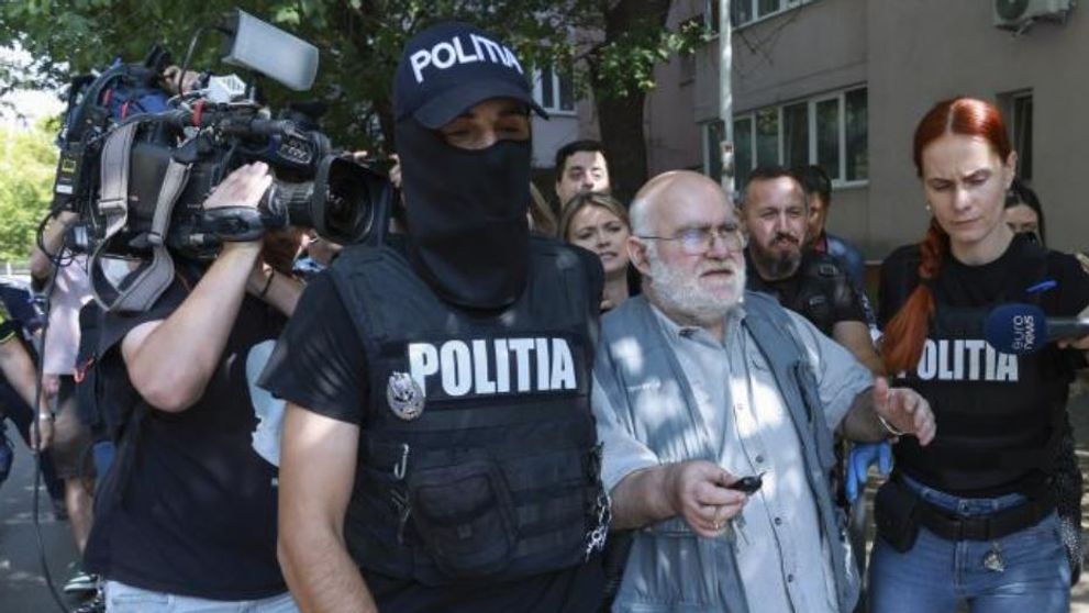 Alfred Bulai a făcut infarct în arest. Sociologul e inculpat pentru mai multe fapte de agresiune sexuală