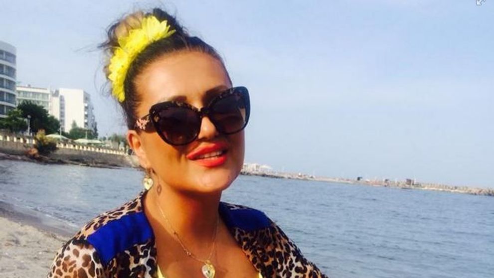 Bianca Rus, selfie provocator. Dupa ce a slabit spectacolos, cantareata isi etaleaza bustul intr-o ipostaza sexy