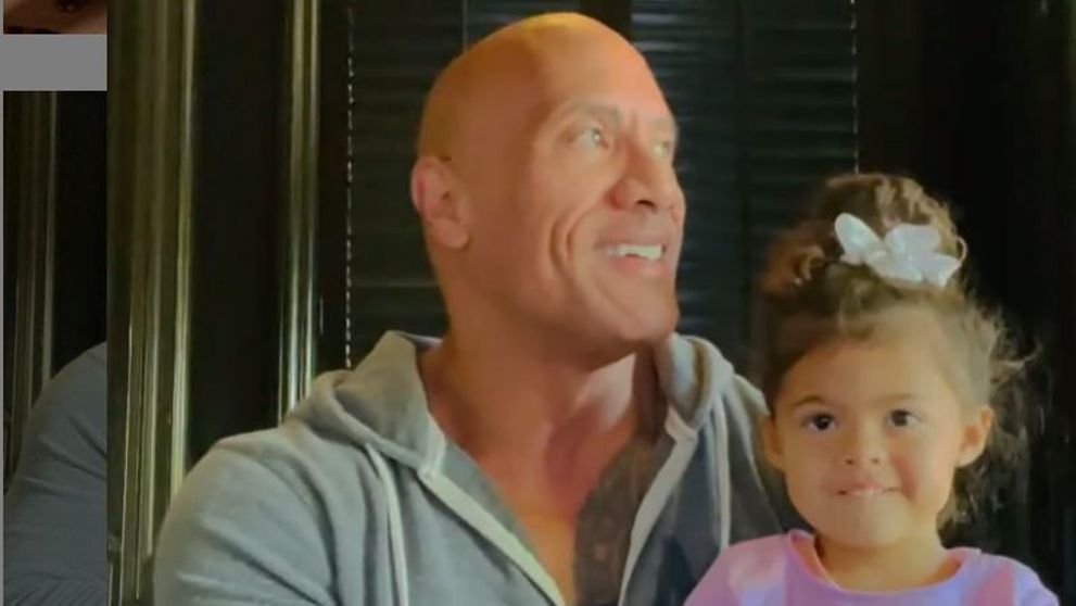 Dwayne Johnson, filmuleț adorabil cu fiica sa! Micuța Tiana le-a topit inimile internauților