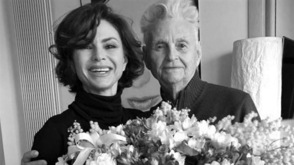 Ramona Bădescu, în doliu. Tatăl actriței a murit în spital, după ce fusese diagnosticat cu Covid-19