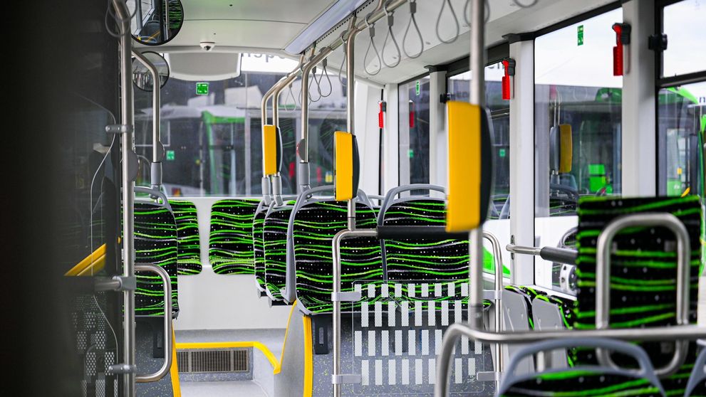 Un bărbat a murit după ce i s-a făcut rău într-un autobuz. Şoferul acuză călătorii nepăsători: N-au anunțat pentru a nu le fi întreruptă călătoria