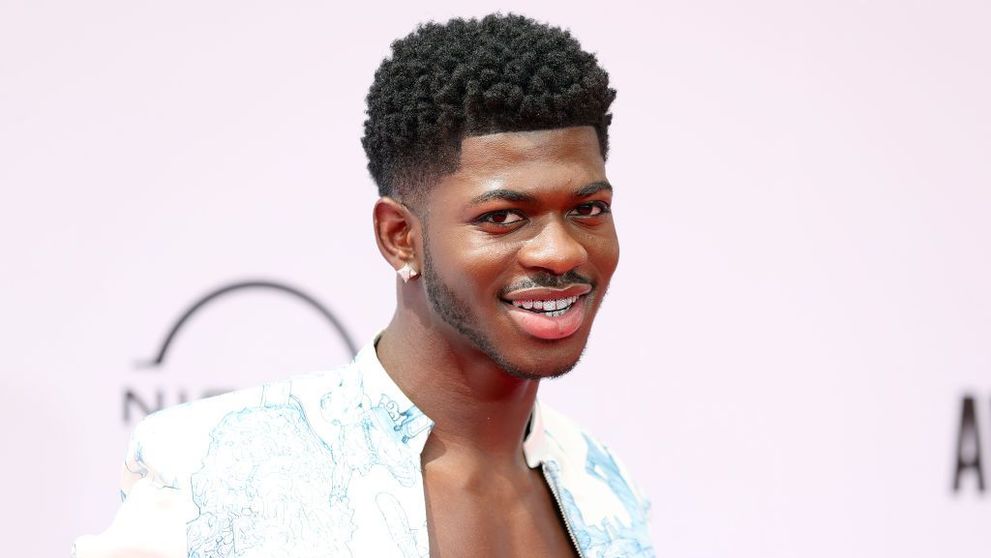 Rapperul Lil Nas X, ședință foto controversată pentru lansarea albumului de debut