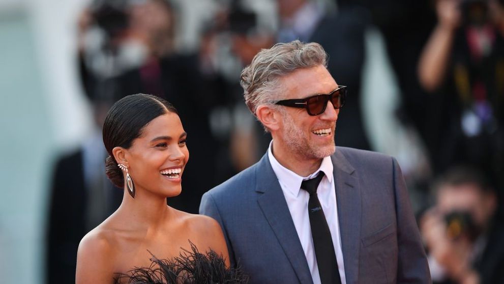 Vincent Cassel și Tina Kunakey, iubire ca în filme. Cele mai frumoase imagini de familie cu care și-au surprins fanii