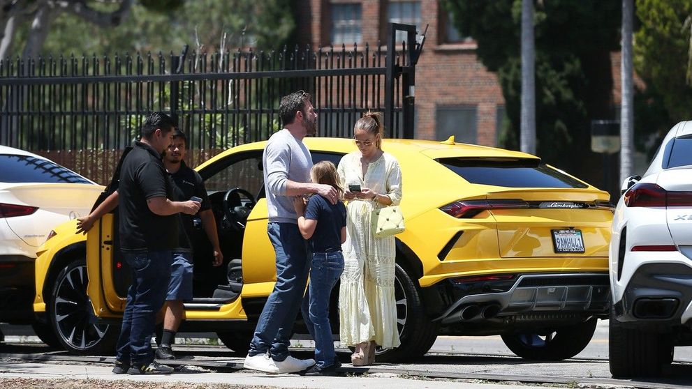 Puștiul de 10 ani al lui Ben Affleck a bușit o Lamborghini, după ce tatăl lui l-a lăsat la volan