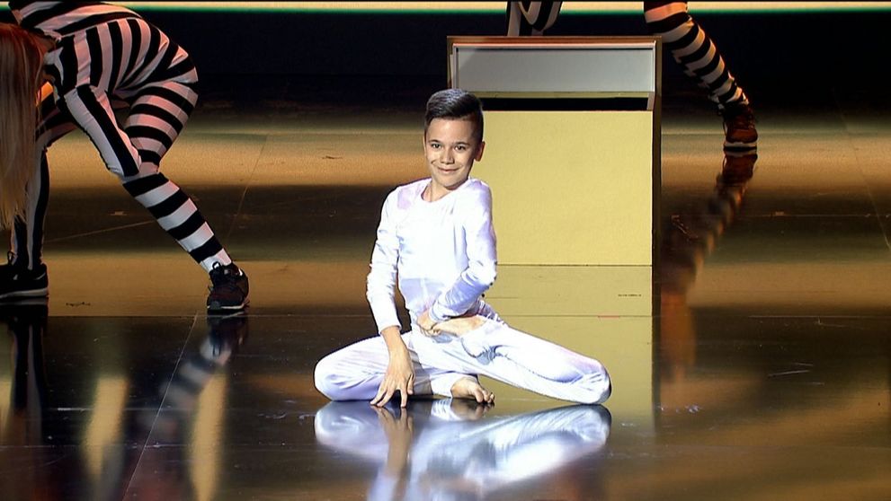 Romanii au talent 2018 - Prima Mare Gala a Talentului: GABRIEL VIZITIU- Dans- contorsionism