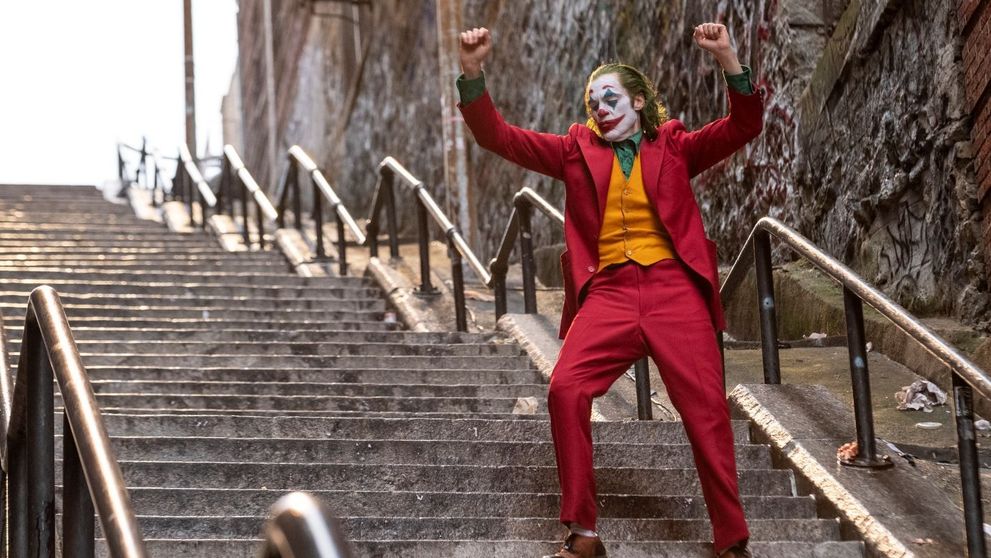 Joaquin Phoenix, în pielea lui Joker, pe marile ecrane din România