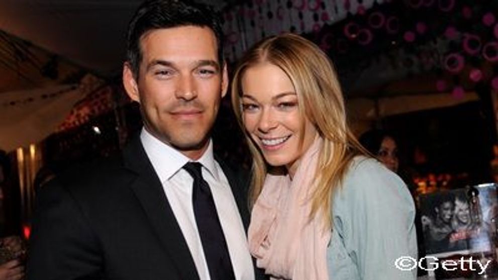 Generoasa, dar cam naiva: LeAnn Rimes isi doneaza hainele unei admiratoare care i-a cerut ajutorul pe Twitter