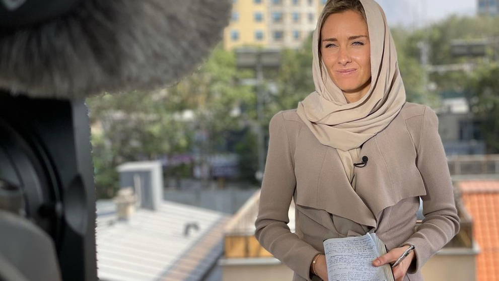 Charlotte Bellis, jurnalista neozeelandeză ajutată de talibani când țara natală a refuzat-o