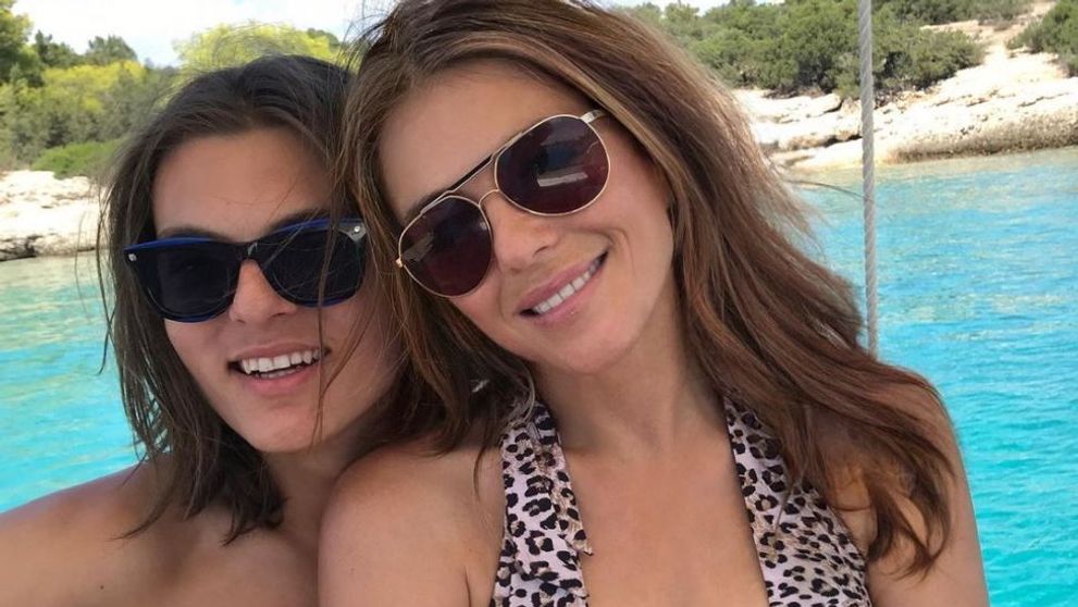 Elizabeth Hurley, nedezlipită de costumele de baie. „În mod normal nu aș face-o”
