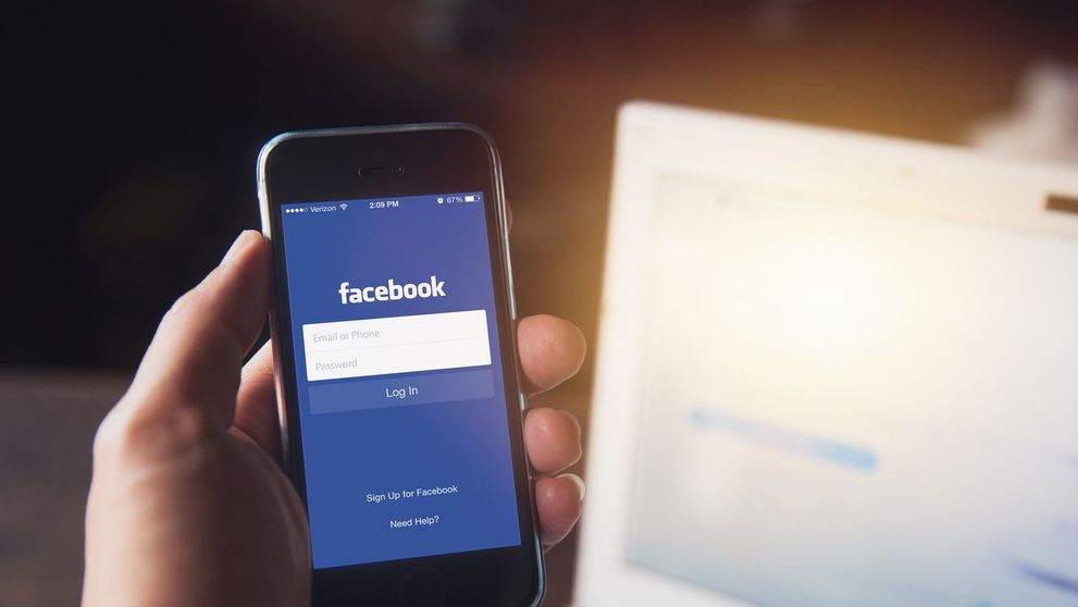 6 lucruri pe care ar trebui sa le stergi de pe profilul tau de Facebook