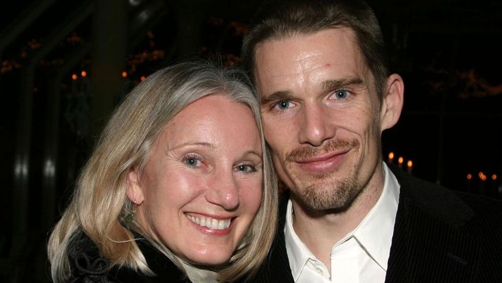 Mama lui Ethan Hawke, Leslie Hawke, strânge bani din SUA pentru familiile afectate de coronavirus din România