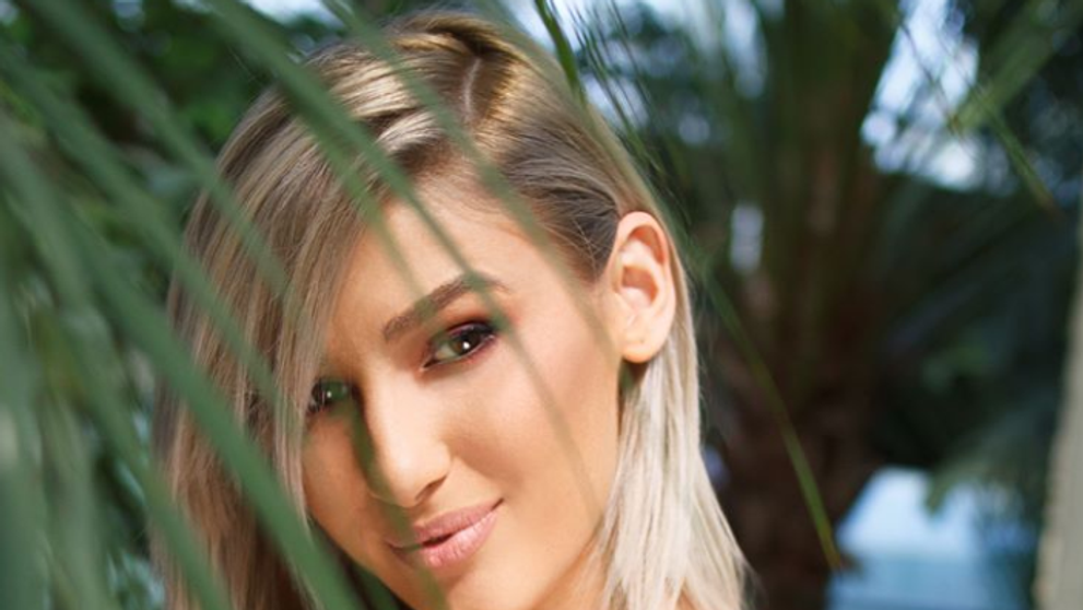 Care este povestea din spatele utimei piese lansate de Alina Eremia