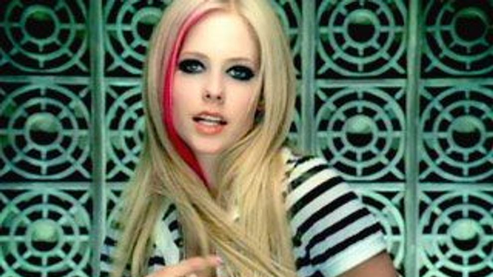 Era idolul adolescentilor din intreaga lume, acum se chinuie sa-si relanseze cariera. Cat de transformata e Avril Lavigne, la aproape 30 de ani