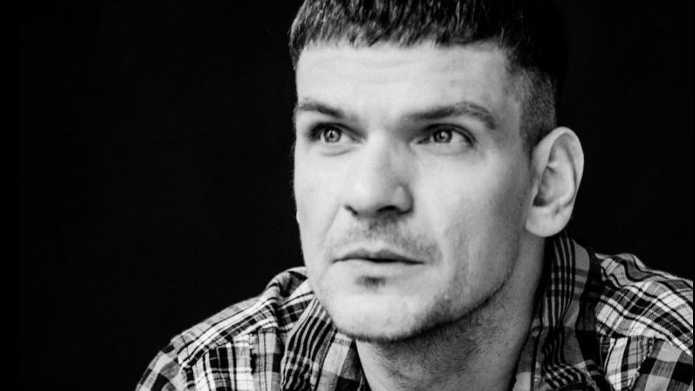 „E revoltǎtor!” Reacția lui Tudor Chirilă după ce o jurnalistă a povestit despre condițiile improprii din centrele pentru copiii cu dizabilități din Târgu Mureș