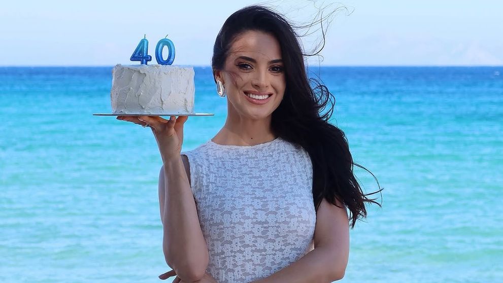 Ramona Păun și-a petrecut aniversarea în Koufonisia, paradisul grecesc cu unele dintre cele mai frumoase plaje din Marea Egee