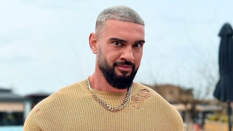 Ce mesaj a postat Dorian Popa pe rețelele de socializare, după ce a rămas fără permis de conducere: „Mă uit și plâng”