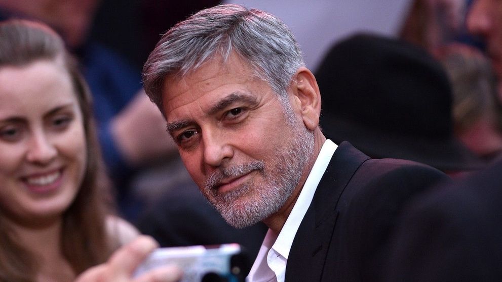 George Clooney, schimbare de look în cel mai recent film: și-a lăsat barbă și s-a tuns scurt