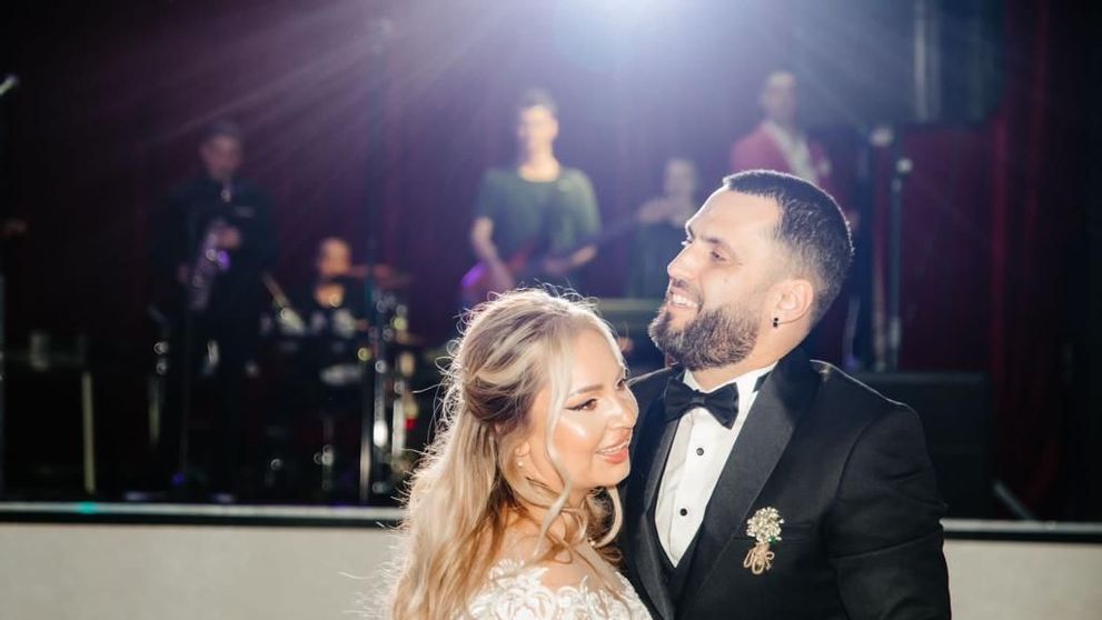 AVA, artista de la Vocea României s-a măritat! A fost emoționată pâna la lacrimi