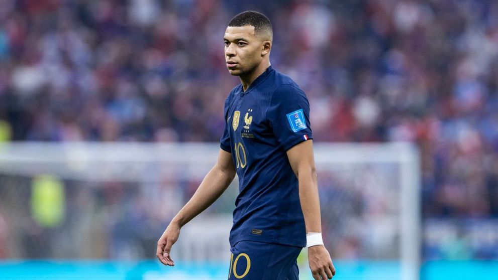 Kylian Mbappe s-ar fi despărțit de Ines Rau, model transgender care a pozat în Playboy! Cu cine se iubește acum