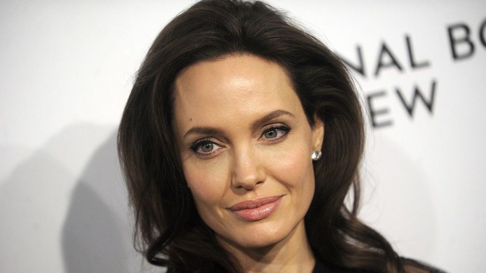 În plin război, Angelina Jolie a ajuns în Ucraina, unde a fost surprinsă de alarma antiaeriană din Liov
