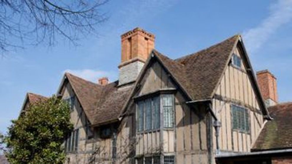Casa fiicei lui Shakespeare a cazut prada hotilor de fier vechi. GALERIE FOTO