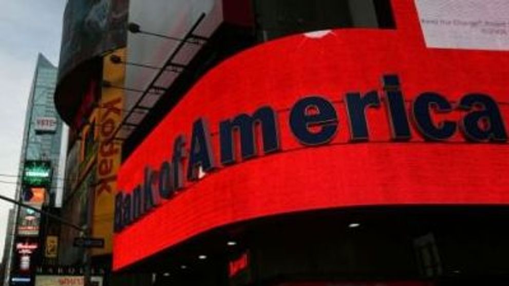 Cand cel executat devine executor. Bank of America, pusa pe butuci de proprietarii unei case
