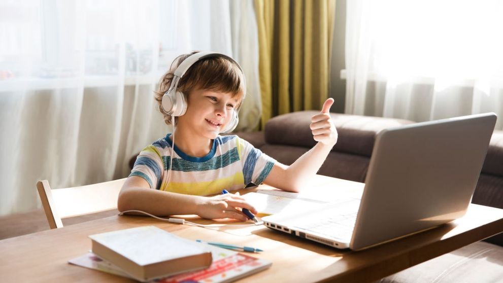 Cum funcționează platforma online care îi învață pe copii cum să devină eficienți la școală