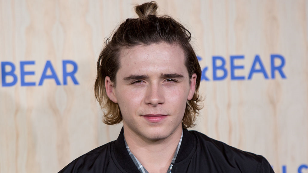 Brooklyn Beckham lovește din nou! Paparazzi l-au surprins alături de o nouă cucerire