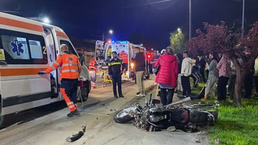 Imagini cu accidentul din Lugoj. Cine e motociclistul de 18 ani care a fost spulberat de pe șosea