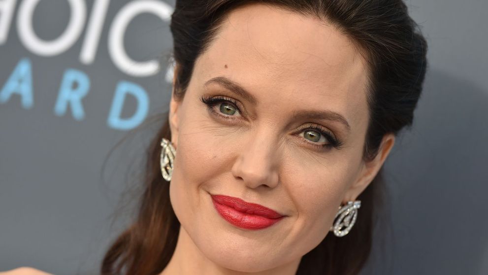 Ea este noua sosie a Angelinei Jolie. Asemănarea este izbitoare