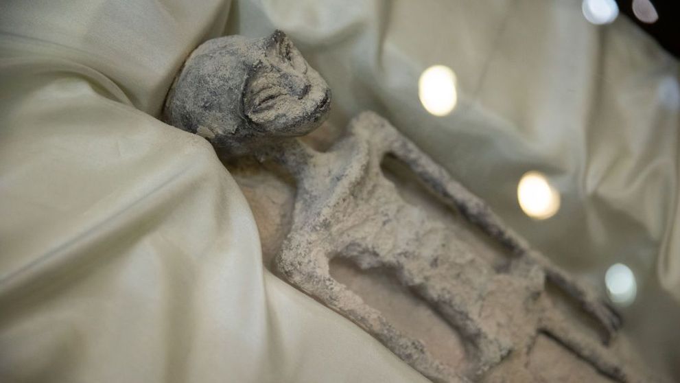 Corpuri extraterestre, vechi de 1.000 de ani, cu trei degete și embrioni în interior, găsite în Peru: ADN necunoscut