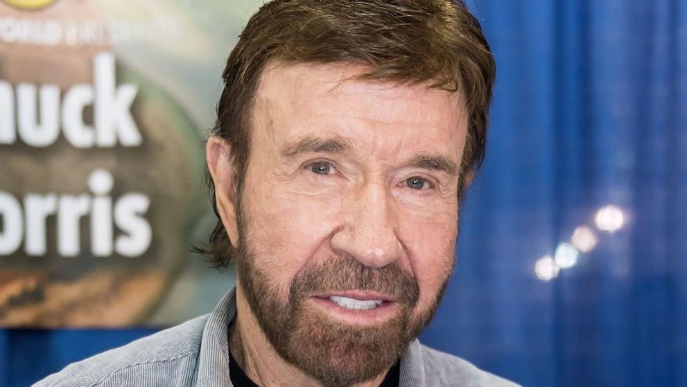 Chuck Norris a împlinit 83 de ani. 5 lucruri imposibile pe care doar el putea să le facă