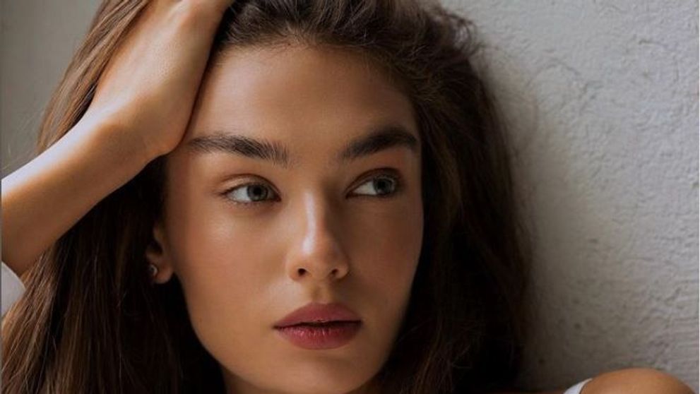 O pretendentă la titlul de Miss Ucraina 2023, descalificată după ce s-a aflat că se iubește cu un oligarh rus
