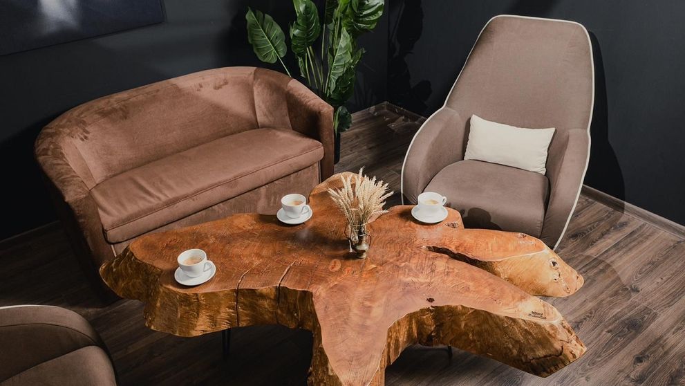 (P) Wood Bucovina: O poveste de succes în industria de mobilier din România