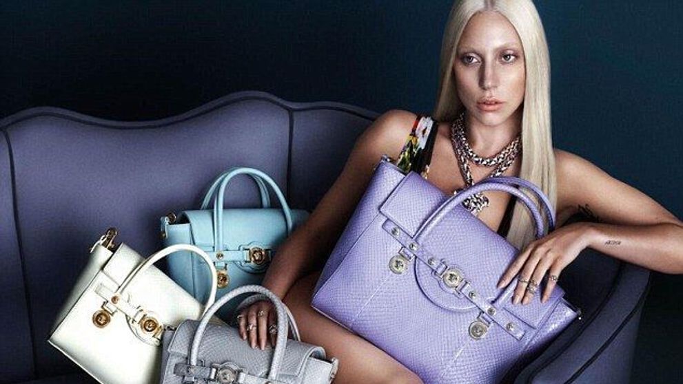Fara Photoshop, e jale! Cum arata Lady Gaga in fotografiile neretusate pentru o campanie publicitara