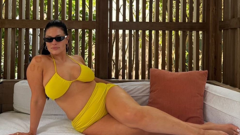 A câștigat milioane datorită siluetei voluptoase, dar a început să topească kilogramele ca prin minune. Ashley Graham, din ce în ce mai slabă