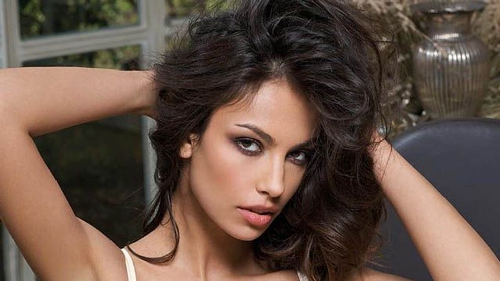 Madalina Ghenea a renuntat la look-ul care a facut-o celebra in toata lumea. Cum arata actrita blonda - FOTO