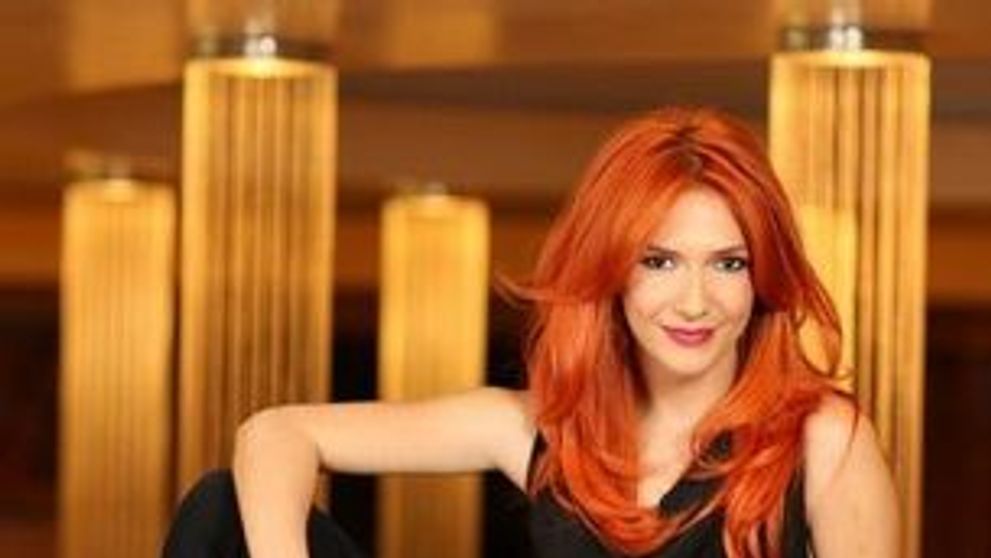 Adela Popescu: Cel mai romantic gest? Nu l-am facut inca, il voi face! – VIDEO EXCLUSIV