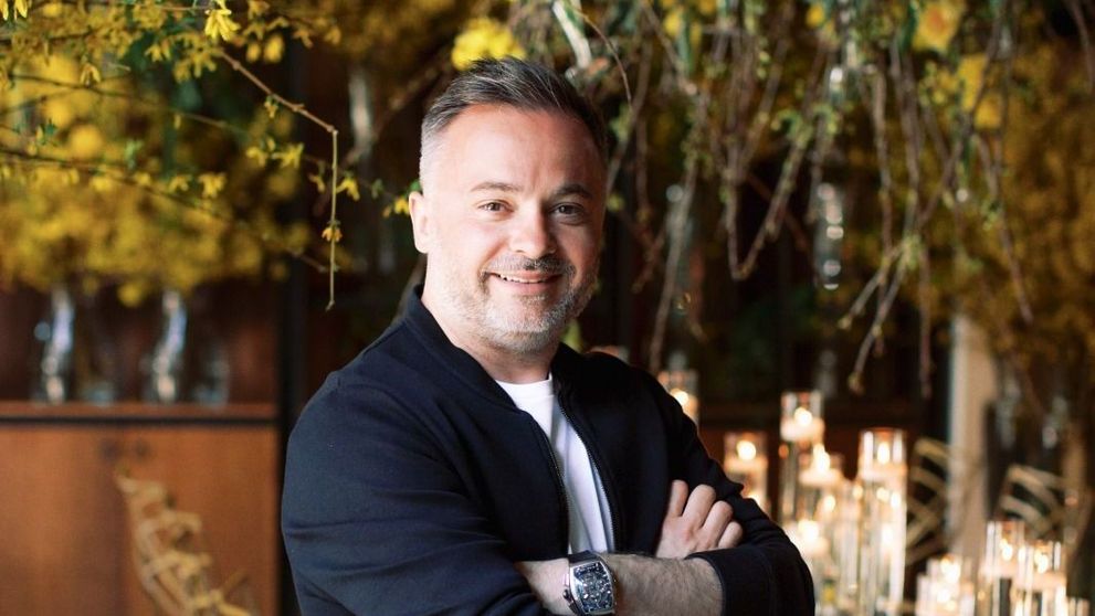 Nicu Bocancea: „Construcțiile florale suspendate, noul trend în decorurile de evenimente”
