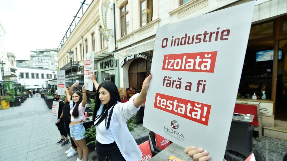 Închiderea restaurantelor și masca obligatorie în aer liber, noile restricții în Capitală?