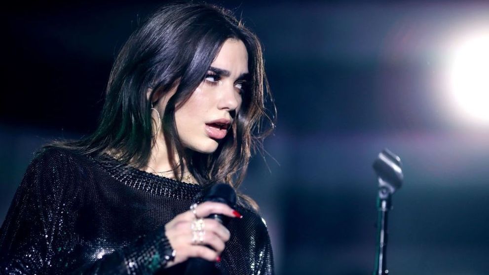 A ieșit la atac! Dua Lipa le răspunde oamenilor care au acuzat-o că-și photoshopează pozele