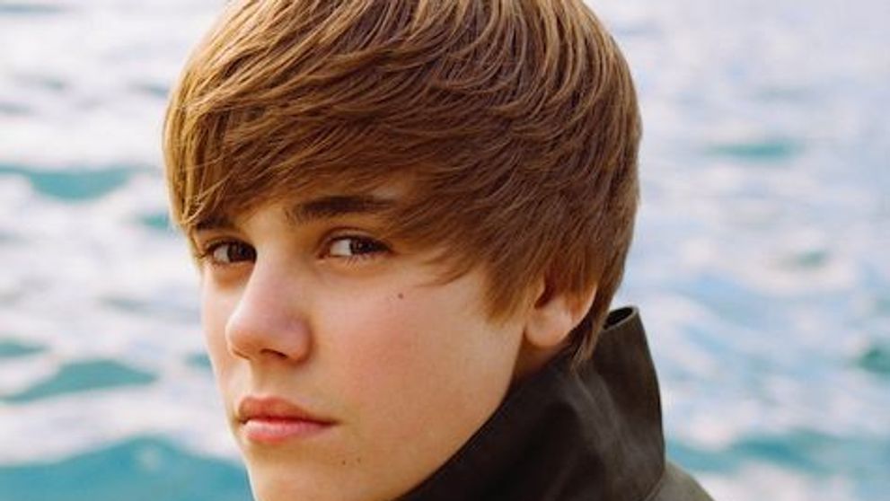 Un fotograf a murit in timp ce facea poze unei masini in care credea ca se afla Justin Bieber