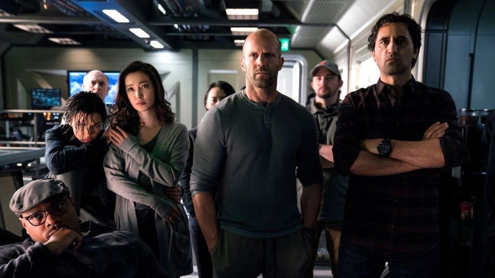 Jason Statham, in lupta cu un rechin in cel mai nou film. Imaginile spectaculoase din productia 