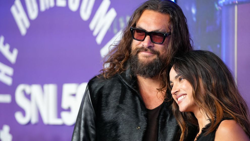 Jason Momoa, prima apariție oficială în public alături de iubita sa. Cine este femeia cu 13 ani mai tânără cu care are o relație discretă