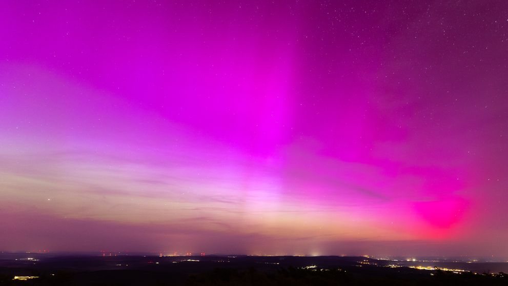 Fenomen uimitor pe cerul României, provocat de cea mai puternică furtună solară din ultimele decenii. Imagini spectaculoase cu aurora boreală