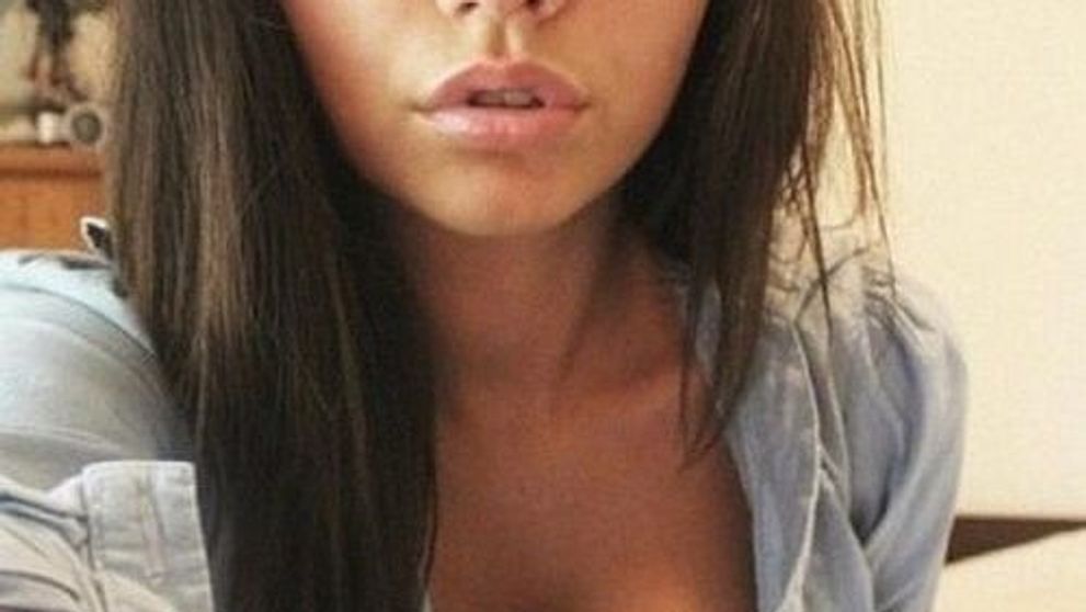 Ce se intampla cand femeile pun poze sexy pe Facebook