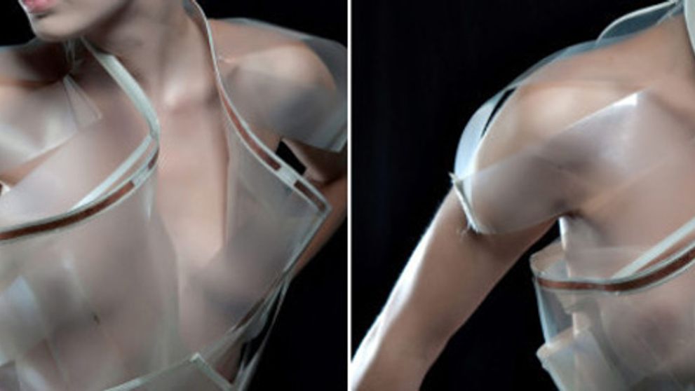 Intimacy 2.0: Rochia care devine transparenta atunci cand cea care o poarta este excitata