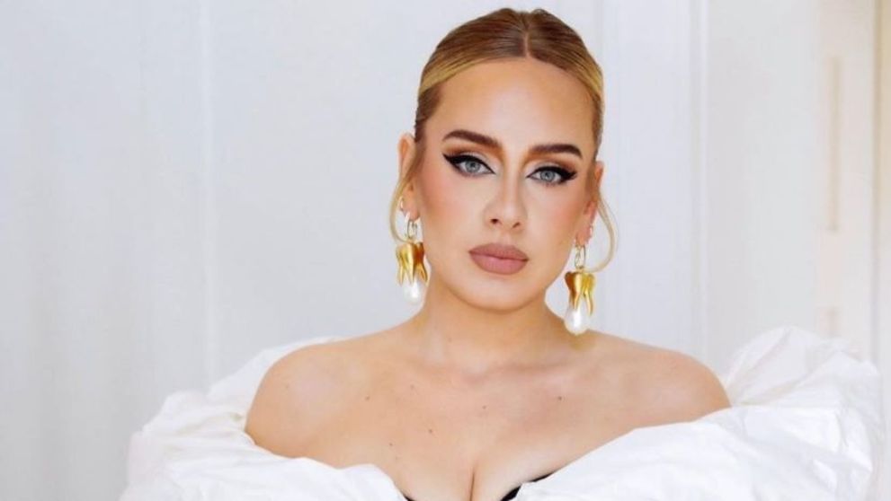 Adele și-a oficializat relația pe Instagram și a postat prima poză cu iubitul american