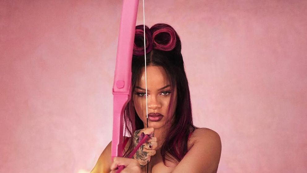 Rihanna, un Cupidon sexy și îndrăzneț! Apariția incendiară cu care artista și-a pus fanii pe jar