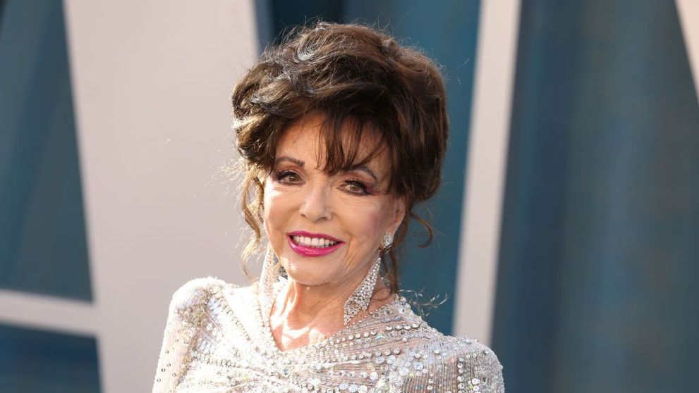 Joan Collins, în pantaloni mulați și geacă de piele! Reacția fanilor: 